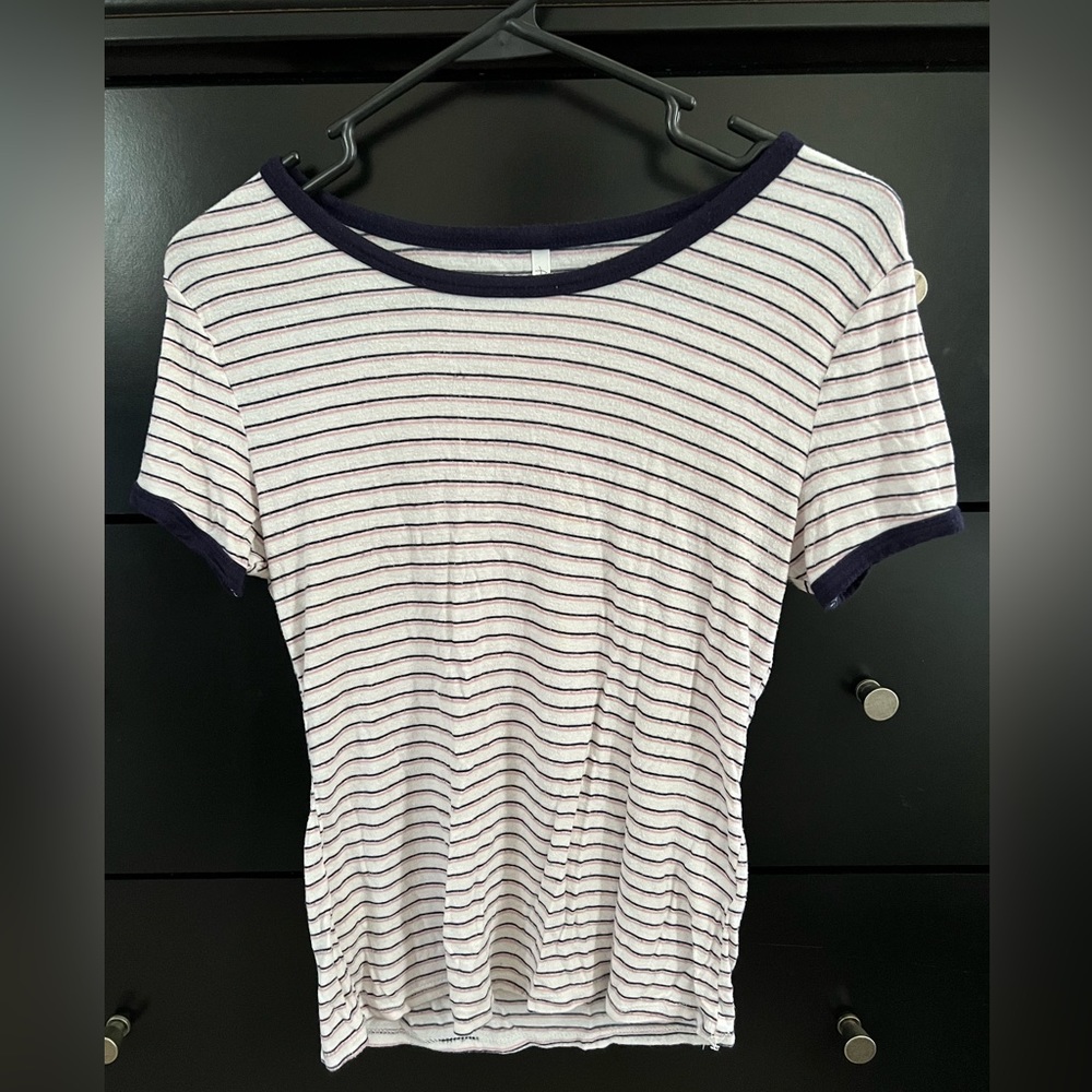 🍀Active USA Stripped T-shirt Size M